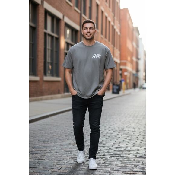 CONUNDRUM (Right To Bear) Mens L T-Shirt Gray Short Sleeve Outdoor Gorpcore - Picture 1 of 6